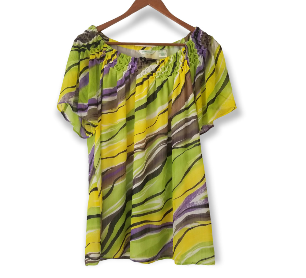 Laura Ashley woman lightweight top - Size M